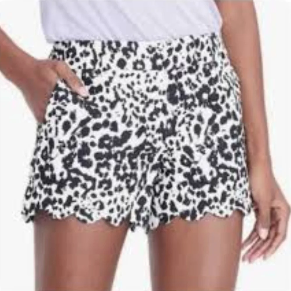 J. Crew White Black Leopard Print Scalloped Linen Cotton Shorts Women's Size 6